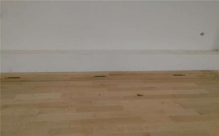 主輔龍骨結(jié)構(gòu)風(fēng)雨操場木地板廠家去哪找？