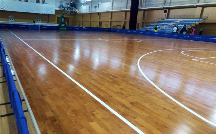 指接板實木運動地板多少錢一平米？