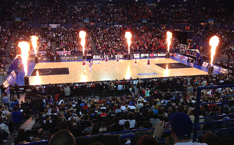 雙層龍骨結(jié)構(gòu)風(fēng)雨操場(chǎng)木地板廠家去哪找？