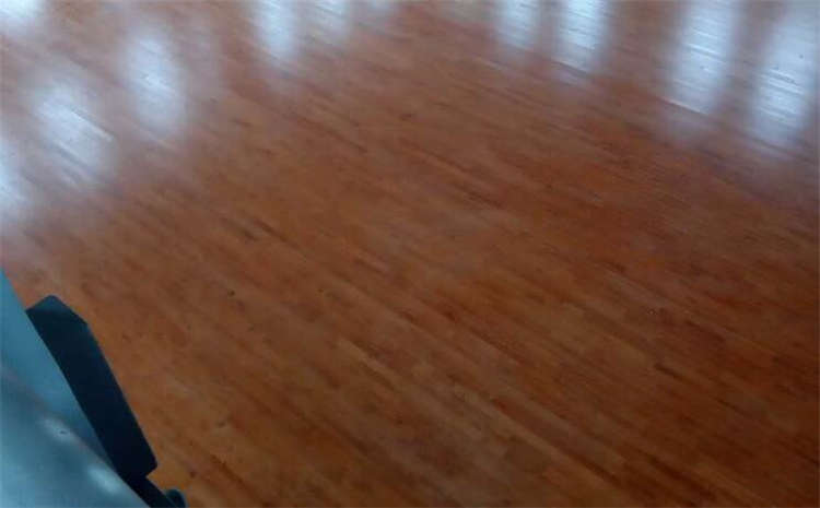 指接板體育木地板哪個(gè)品牌好？