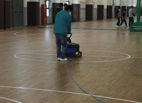 體育運(yùn)動(dòng)木地板保養(yǎng) 體育運(yùn)動(dòng)木地板保養(yǎng)