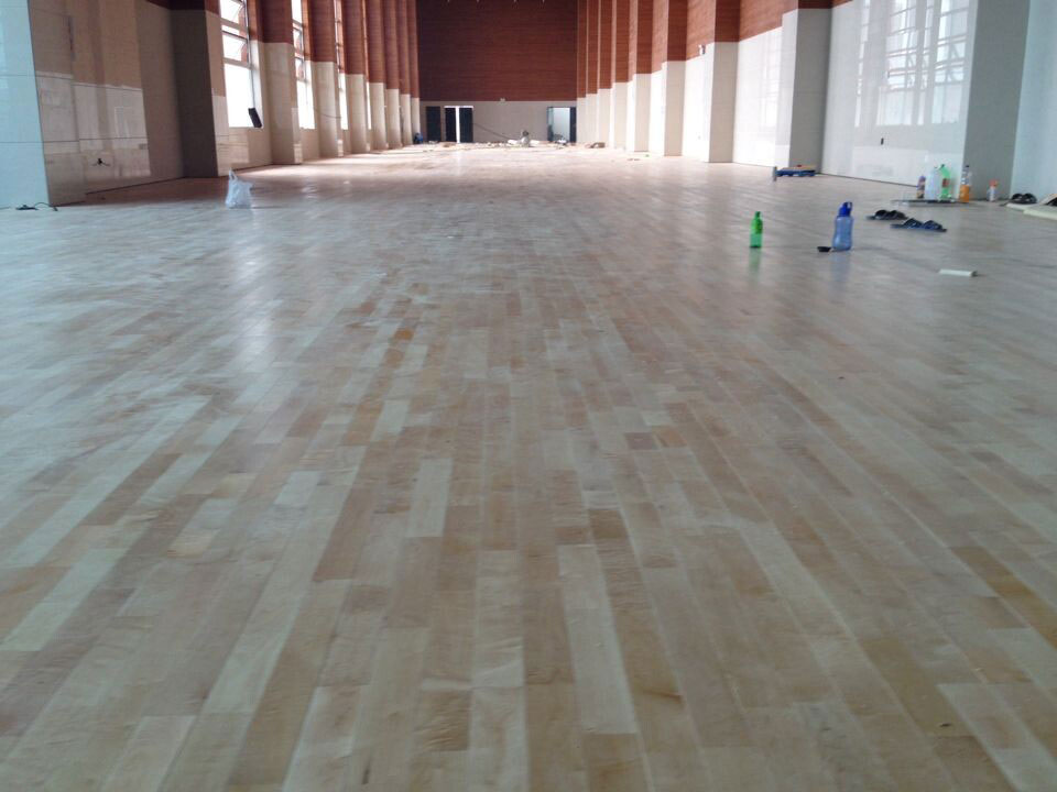 運(yùn)動(dòng)地板